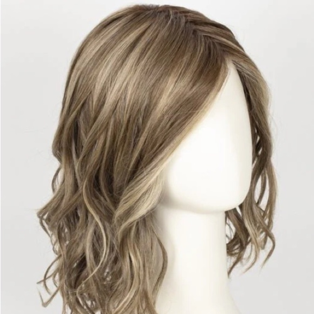 Wavy Day -Raquel Welch Wig